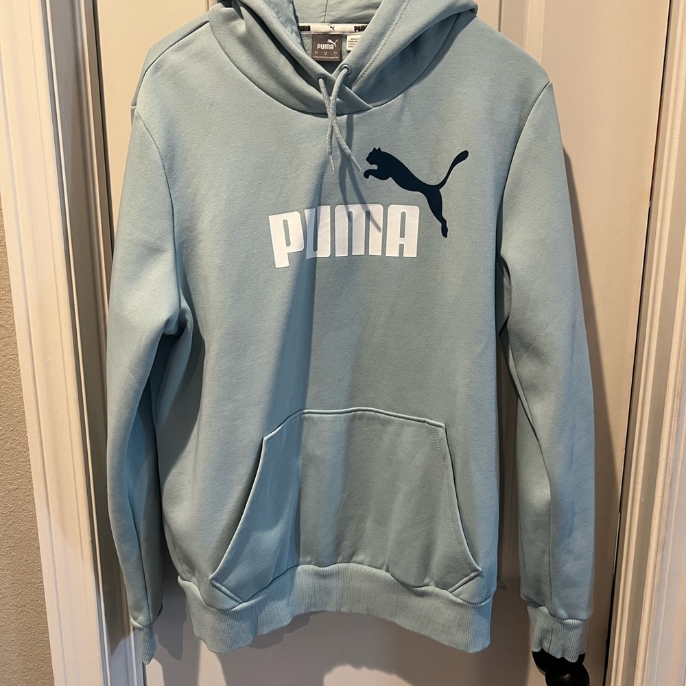 PUMA women’s sz L large Light Blue Hoodie sweatshirt
